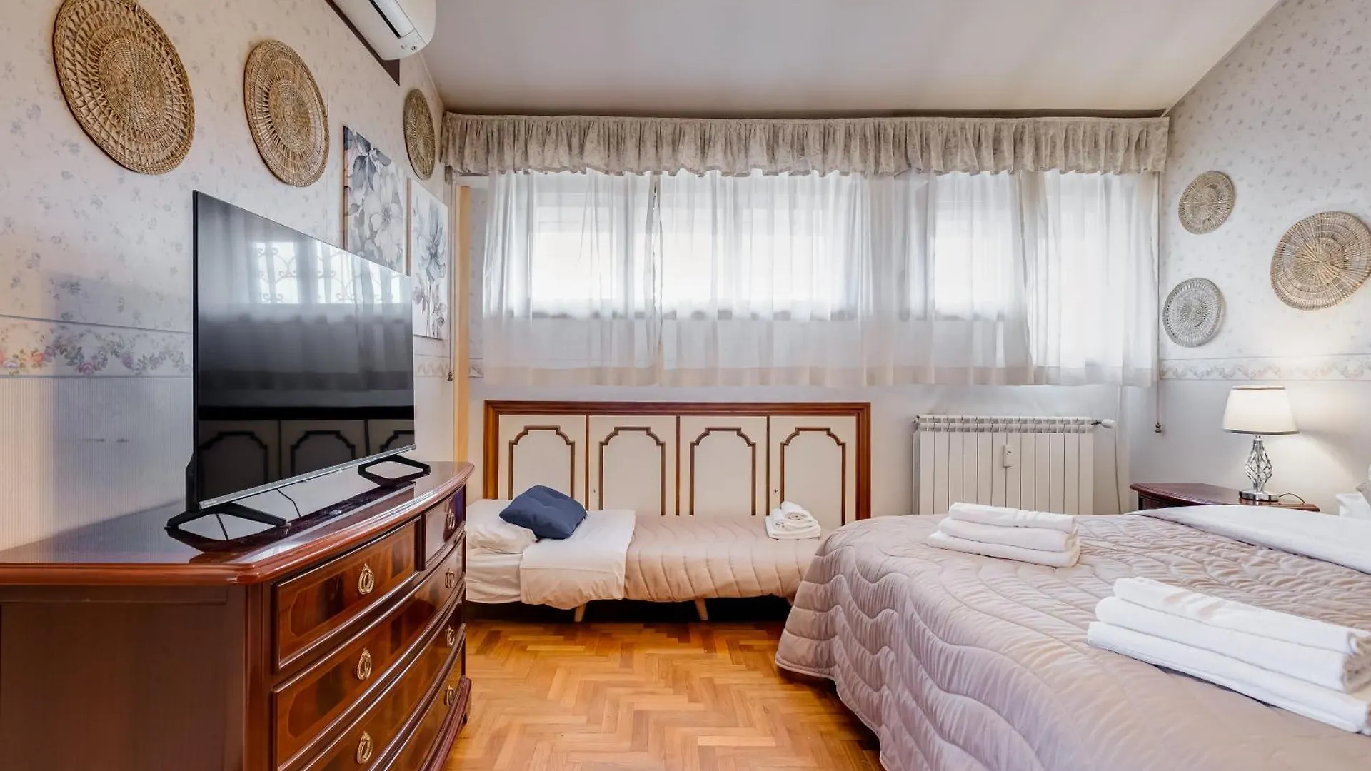 The Elegant Penthouse - Ampio Attico Con Posto Auto Apartment Rome Italy