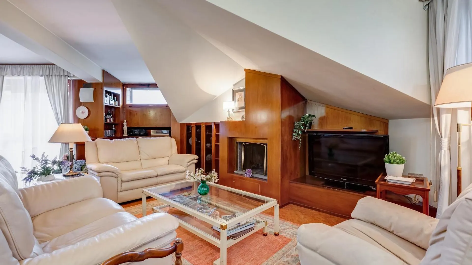 The Elegant Penthouse - Ampio Attico Con Posto Auto Apartment Rome