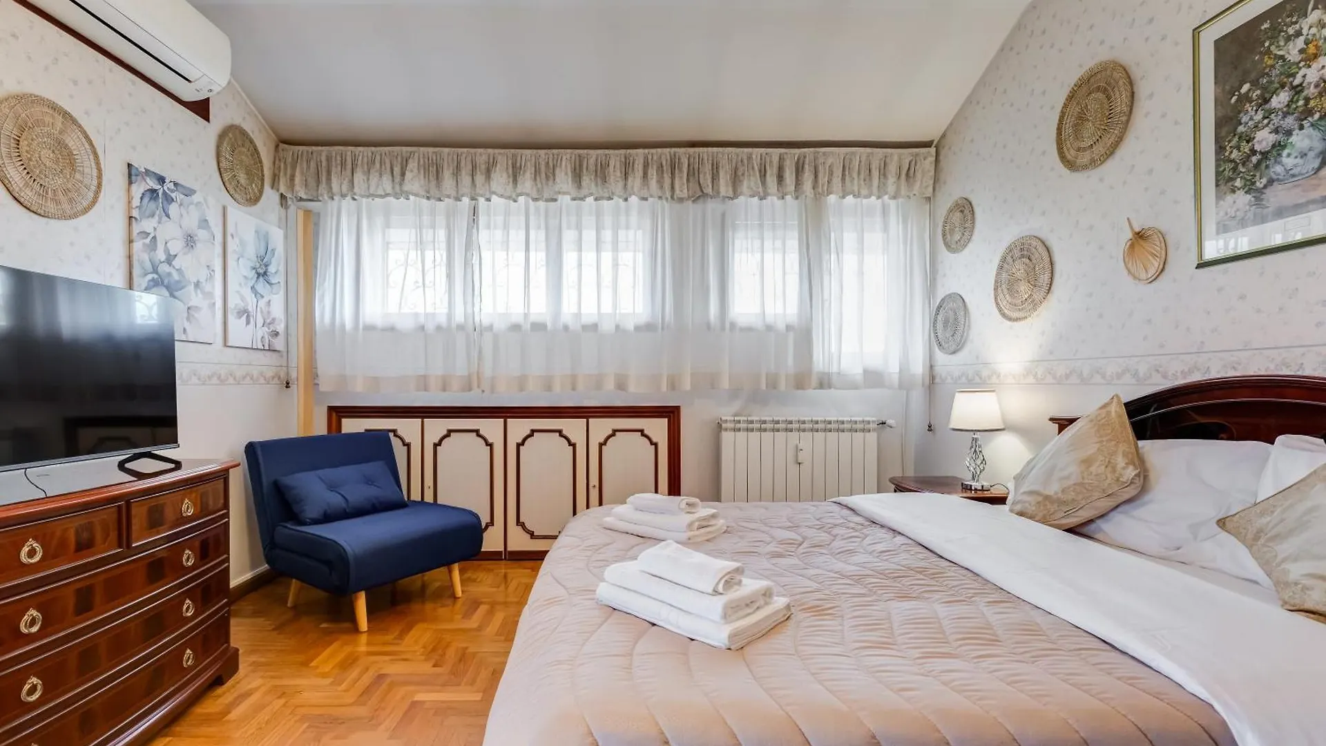 The Elegant Penthouse - Ampio Attico Con Posto Auto Apartment Rome Italy