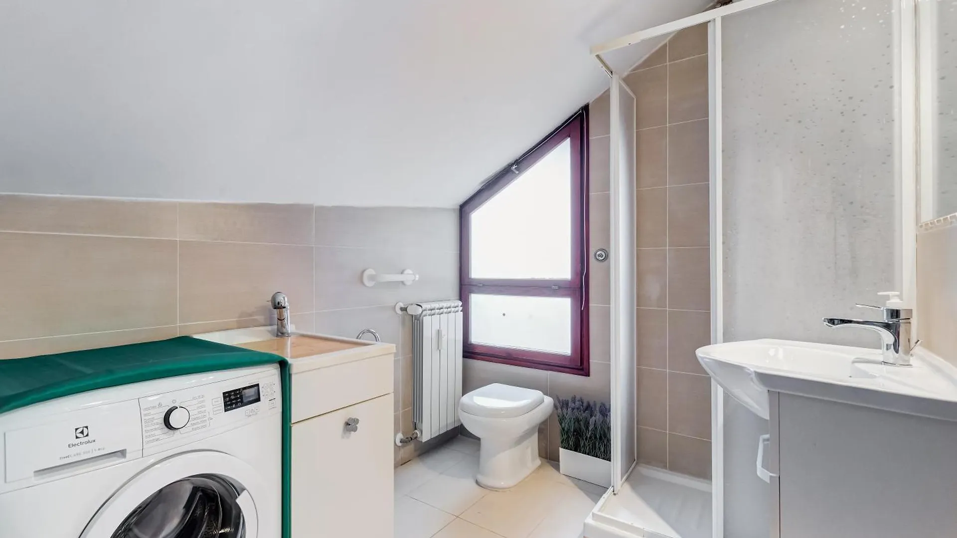 The Elegant Penthouse - Ampio Attico Con Posto Auto Apartment Rome