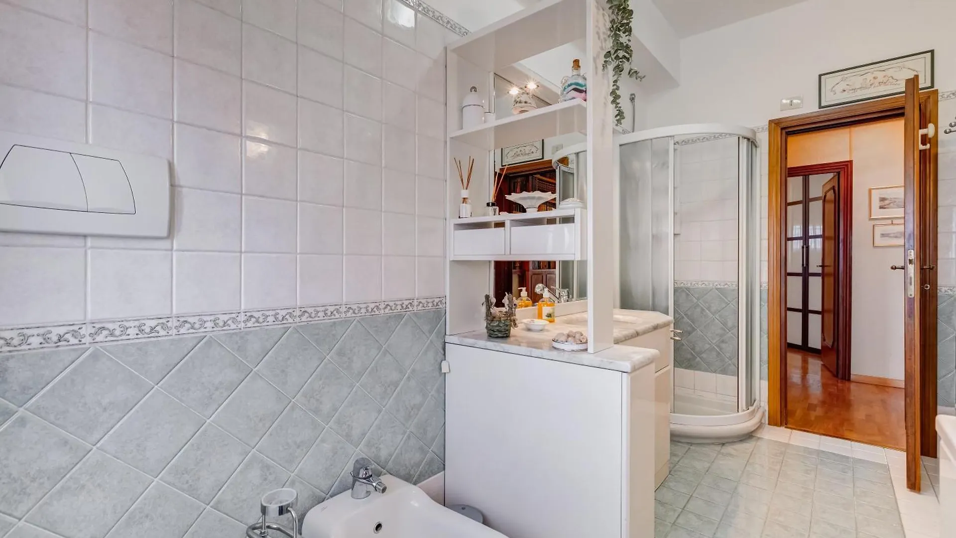 The Elegant Penthouse - Ampio Attico Con Posto Auto Apartment Rome Italy
